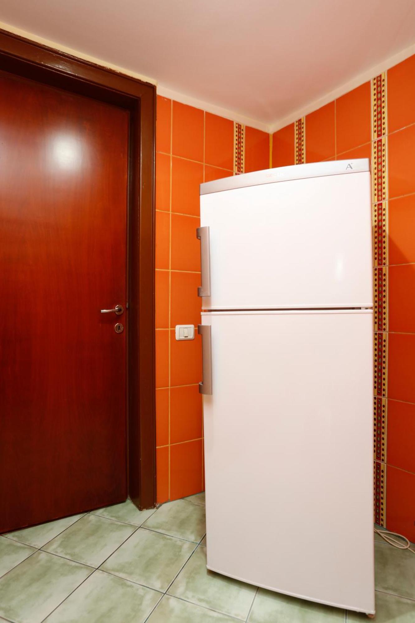 Peaceful Getaway - Generous 3-Bedroom Sanctuary - Close To Historic Old Town Bukarest Exteriör bild